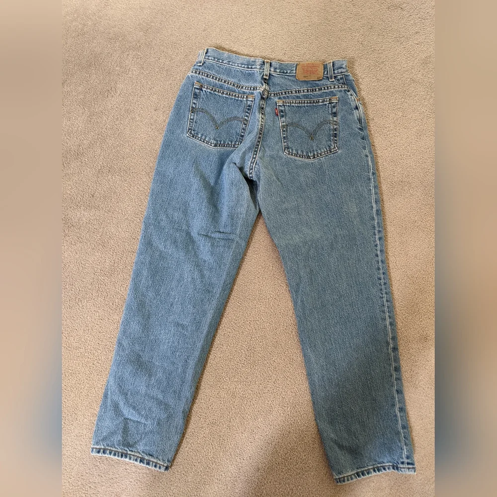 Vintage women's classic Levi jeans 550, as new 14 Miss, 31 waist, 28 1/2 length